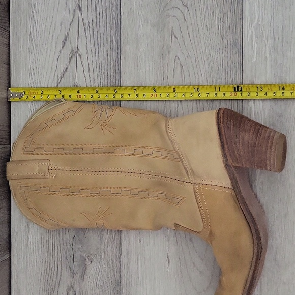 ACME Womens 7.5M Vintage Cowboy Boots Dingo Heeled Dream Catcher Embroidered Tan - Picture 14 of 16